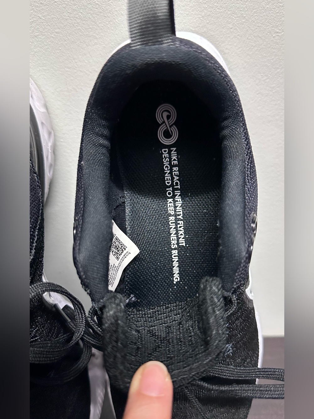 Nike react Women’s Black, Size 8.5 - Picture 7 of 11